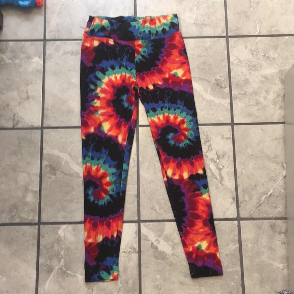 💥Super fun Tie-dye leggings, size medium